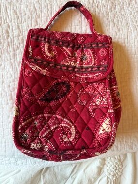Vera Bradley Quilted Paisley lunch Bag/tote  - Red w/black & cream. Handle.